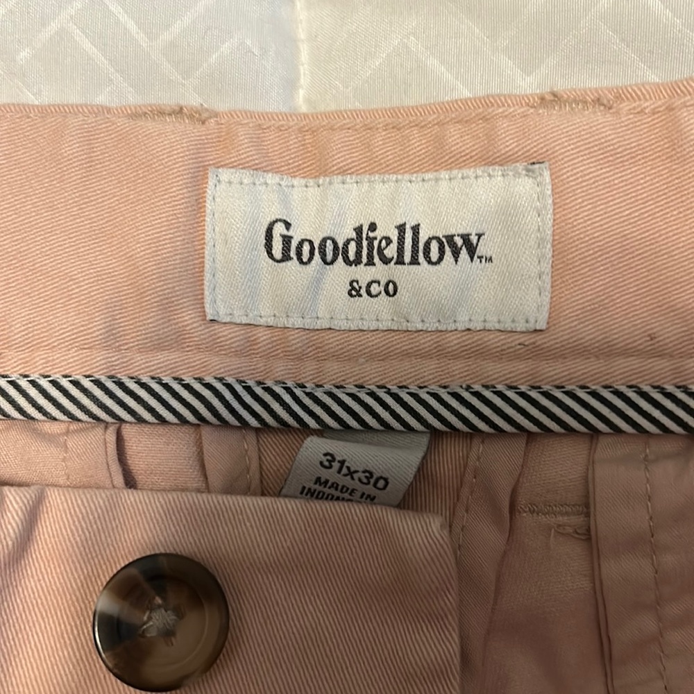 GoodFellow light dusty rose chinos. Slim fit. 31x30